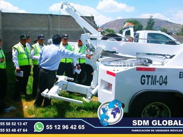 Fabricantes de Rampas hidraulicas para camiones, camionetas, de carga y descarga venta y fabricacion. SDM Global Mexico somos una empresa líder en la fabricacion de Rampas Hidraulicas para camion, camioneta, de carga y descarga cajas y remolques con personal altamente capasitado para su fabricacion, contamos con diferentes capasidades en cada rampa hidraulica.Las rampas hidráulicas son plataformas de acero que te ayudarán a cargar y descargar una gran cantidad de productos en menor tiempo, fabricadas para carrocerias remolques cajas secas plataformas unidade moviles, especiales para chasis camioneta camiones rabones.Somos una Empresa Mexicana líder en el Mercado con años de experiencia, especialistas como fabricantes de Rampas Hidraulicas unidades moviles, carrocerias, cajas secas, remolques, pipas de agua, compactadores de basura, alargado y acorazado de chasis, equipamiento de patrullas, ambulancias de traslado, gruas de plataforma, redilas estaquitas, unidades para trasalado de reos, personal, primer respondiente, antimotin, proximidad, etc.Somos fabribricantes directos, distribuidores en todo Mexico, comunicate y te atenderemos personalmente.