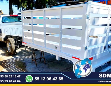 Fabricantes de camiones compactodores de basura organica e inorganica en Mexico SDM Global Mexico somos una empresa líder en la fabricacion de camiones compactadores de basura de carga lateral y trasera asi como de unidades, semi remolques con personal altamente capasitado para su fabricacion.Las compactadoras de residuos son máquinas que tienen como principal objetivo el de comprimir los deshechos, transformándolos en un conjunto mucho más pequeño y permitiendo así que su manipulación sea mucho más sencilla y eficiente por parte de quienes transportan la basura periódicamente.Somos una Empresa Mexicana líder en el Mercado con años de experiencia, especialistas como fabricantes de camiones recolectores de basura carga trasera y lateral, Cajas y Remolques Unidades Moviles Especiales de Seguridad, Salud, Comunicacion, Higine, etc.,Somos fabribricantes directos, distribuidores en todo Mexico, comunicate y te atenderemos personalmente.