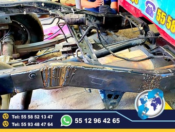 Fabricantes de Auto tanques o carrocerias tipo pipas para el almacenamiento y traslado de agua potable y productos líquidos. SDM Global Mexico somos una empresa líder en la Fabricacion y venta de Pipas de Agua, Auto Tanques o carrocerias con capacidad de 3000 lt, 5000 lt, 10,000 lt, 15000 lt, 20,000 litros, auto tanques de agua fijos y moviles, con personal altamente capasitado para su fabricacion.Una Pipa para Agua es un depósito destinado a almacenar agua para consumo humano o cualquier otro uso. ​ Los AutoTanques son un elemento fundamental en una red de abastecimiento de agua potable, para compensar las variaciones horarias de la demanda de agua potable, unidades moviles, equipamiento de patrullas, ambulancias de traslado, gruas de plaraforma, compactadores de basura, alargado y acorazado de chasis, rampas hidraulicas, redilas estaquitas, cajas secas, carrocerias, estaquitas, Fabricantes directos.Somos una Empresa Mexicana líder en el Mercado con años de experiencia, especialistas en la fabricacion de carrocerias tipo pipas de agua, y como fabricantes de Auto tanques de agua, Unidades Moviles Especiales de Seguridad, Salud, Comunicacion, Higine, etc.,Somos fabribricantes directos, distribuidores en todo Mexico, comunicate y te atenderemos personalmente.