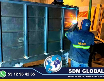 Fabricantes de camiones compactodores de basura organica e inorganica en Mexico SDM Global Mexico somos una empresa líder en la fabricacion de camiones compactadores de basura de carga lateral y trasera asi como de unidades, semi remolques con personal altamente capasitado para su fabricacion.Las compactadoras de residuos son máquinas que tienen como principal objetivo el de comprimir los deshechos, transformándolos en un conjunto mucho más pequeño y permitiendo así que su manipulación sea mucho más sencilla y eficiente por parte de quienes transportan la basura periódicamente.Somos una Empresa Mexicana líder en el Mercado con años de experiencia, especialistas como fabricantes de camiones recolectores de basura carga trasera y lateral, Cajas y Remolques Unidades Moviles Especiales de Seguridad, Salud, Comunicacion, Higine, etc.,Somos fabribricantes directos, distribuidores en todo Mexico, comunicate y te atenderemos personalmente.