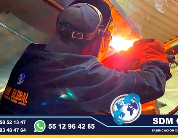 Fabricantes de camiones compactodores de basura organica e inorganica en Mexico SDM Global Mexico somos una empresa líder en la fabricacion de camiones compactadores de basura de carga lateral y trasera asi como de unidades, semi remolques con personal altamente capasitado para su fabricacion.Las compactadoras de residuos son máquinas que tienen como principal objetivo el de comprimir los deshechos, transformándolos en un conjunto mucho más pequeño y permitiendo así que su manipulación sea mucho más sencilla y eficiente por parte de quienes transportan la basura periódicamente.Somos una Empresa Mexicana líder en el Mercado con años de experiencia, especialistas como fabricantes de camiones recolectores de basura carga trasera y lateral, Cajas y Remolques Unidades Moviles Especiales de Seguridad, Salud, Comunicacion, Higine, etc.,Somos fabribricantes directos, distribuidores en todo Mexico, comunicate y te atenderemos personalmente.