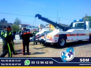 Conversion Fabricacion Equipamiento Venta de Ambulancias de Traslado, Luces, Accesorios, Equipo Medico SDM Global Mexico somos una empresa líder en la fabricacion de Ambulancias de Traslado asi como de unidades, semi remolques con personal altamente capasitado para su fabricacion.El término ambulancia por lo general se utiliza para designar un vehículo usado para proporcionar cuidados médicos a pacientes que se encuentran lejos de un hospital o bien para transportar al paciente a un centro médico donde se pueda seguir de cerca su evolución y practicarle un mayor número de pruebas médicas..Somos una Empresa Mexicana líder en el Mercado con años de experiencia, especialistas como fabricantes de Ambulancias de Traslado Cajas y Remolques Unidades Moviles Especiales de Seguridad, Salud, Comunicacion, Higine, etc.,Somos fabribricantes directos, distribuidores en todo Mexico, comunicate y te atenderemos personalmente.