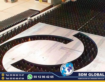 Fabricantes de camiones compactodores de basura organica e inorganica en Mexico SDM Global Mexico somos una empresa líder en la fabricacion de camiones compactadores de basura de carga lateral y trasera asi como de unidades, semi remolques con personal altamente capasitado para su fabricacion.Las compactadoras de residuos son máquinas que tienen como principal objetivo el de comprimir los deshechos, transformándolos en un conjunto mucho más pequeño y permitiendo así que su manipulación sea mucho más sencilla y eficiente por parte de quienes transportan la basura periódicamente.Somos una Empresa Mexicana líder en el Mercado con años de experiencia, especialistas como fabricantes de camiones recolectores de basura carga trasera y lateral, Cajas y Remolques Unidades Moviles Especiales de Seguridad, Salud, Comunicacion, Higine, etc.,Somos fabribricantes directos, distribuidores en todo Mexico, comunicate y te atenderemos personalmente.