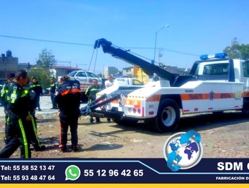 Fabricantes de Auto tanques o carrocerias tipo pipas para el almacenamiento y traslado de agua potable y productos líquidos. SDM Global Mexico somos una empresa líder en la Fabricacion y venta de Pipas de Agua, Auto Tanques o carrocerias con capacidad de 3000 lt, 5000 lt, 10,000 lt, 15000 lt, 20,000 litros, auto tanques de agua fijos y moviles, con personal altamente capasitado para su fabricacion.Una Pipa para Agua es un depósito destinado a almacenar agua para consumo humano o cualquier otro uso. ​ Los AutoTanques son un elemento fundamental en una red de abastecimiento de agua potable, para compensar las variaciones horarias de la demanda de agua potable, unidades moviles, equipamiento de patrullas, ambulancias de traslado, gruas de plaraforma, compactadores de basura, alargado y acorazado de chasis, rampas hidraulicas, redilas estaquitas, cajas secas, carrocerias, estaquitas, Fabricantes directos.Somos una Empresa Mexicana líder en el Mercado con años de experiencia, especialistas en la fabricacion de carrocerias tipo pipas de agua, y como fabricantes de Auto tanques de agua, Unidades Moviles Especiales de Seguridad, Salud, Comunicacion, Higine, etc.,Somos fabribricantes directos, distribuidores en todo Mexico, comunicate y te atenderemos personalmente.