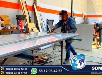 Conversion Fabricacion Equipamiento Venta de Ambulancias de Traslado, Luces, Accesorios, Equipo Medico SDM Global Mexico somos una empresa líder en la fabricacion de Ambulancias de Traslado asi como de unidades, semi remolques con personal altamente capasitado para su fabricacion.El término ambulancia por lo general se utiliza para designar un vehículo usado para proporcionar cuidados médicos a pacientes que se encuentran lejos de un hospital o bien para transportar al paciente a un centro médico donde se pueda seguir de cerca su evolución y practicarle un mayor número de pruebas médicas..Somos una Empresa Mexicana líder en el Mercado con años de experiencia, especialistas como fabricantes de Ambulancias de Traslado Cajas y Remolques Unidades Moviles Especiales de Seguridad, Salud, Comunicacion, Higine, etc.,Somos fabribricantes directos, distribuidores en todo Mexico, comunicate y te atenderemos personalmente.